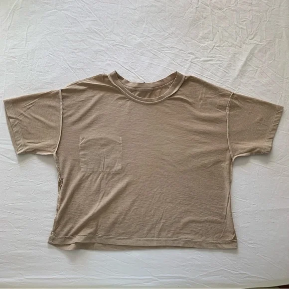 Babe Magnet Tan Cropped Tee - Picture 5 of 6